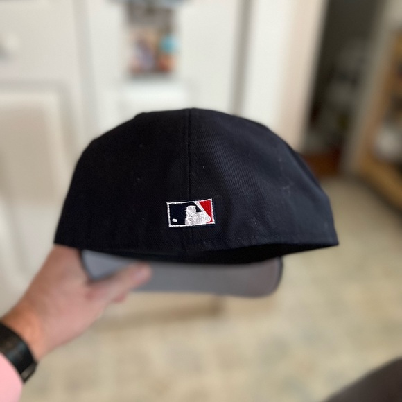 New Era Red Sox Tran Fire hat - Picture 5 of 6